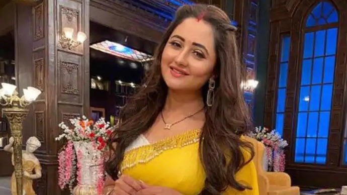 Rashami Desai gets fat-shamed as she cites Malaika Arora-Shilpa Shetty as her fitness inspirations