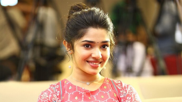 Vanangaan actress Krithi Shetty bares her heart out about her superstar costar Suriya; says, ‘After I met him, I realised…’