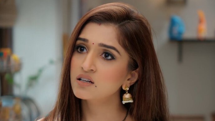 Anupamaa Goof-Up: MaAn fans notice Kinjal wearing  the same saree that was once worn by Anu; here’s how they reacted