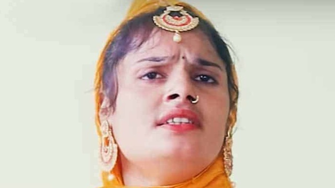 Trending: Indian Idol singer Farmaani Naaz invites ire on religious grounds, Charu Asopa’s sindoor  look gets trolled & more