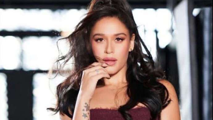 Krishna Shroff Drops Sizzling Bikini Pictures Online, Shows Off Her Svelte Figure in Lacy Bralette