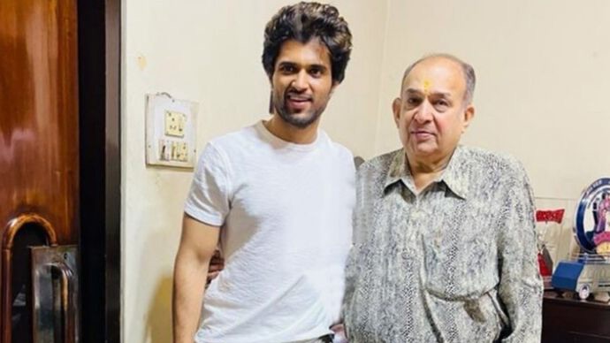 Liger: Vijay Deverakonda meets Mumbai theatre  owner who called him ‘arrogant’ & ‘anaconda’ over his statement on boycott trends