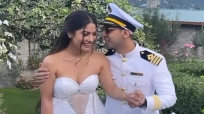 Naagin fame Krishna Mukherjee gets engaged: Aly Goni, Jasmin Bhasin share priceless pics