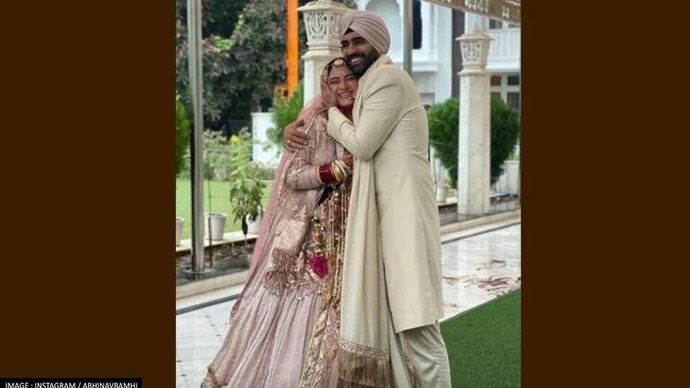 Bigg Boss Fame Priya Malik Ties The Knot With Karan Bakshi At Gurudwara In Delhi; See Pic