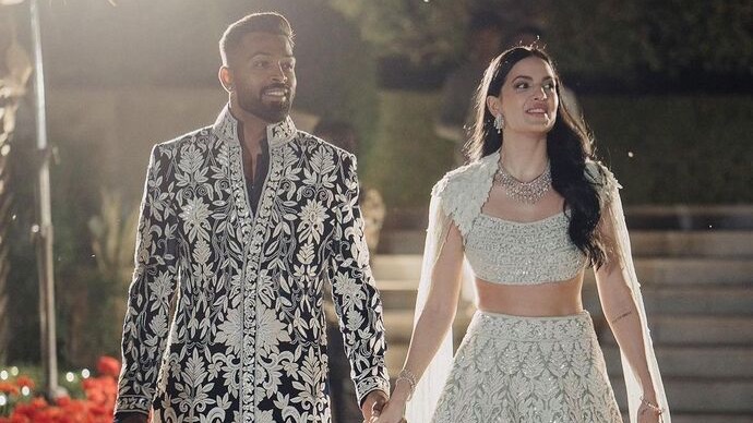 Hardik Pandya, Natasa Stankovic Share Picture-perfect Moments From Their Sangeet Ceremony