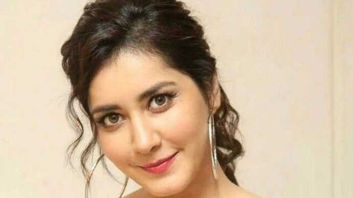 Meet glamorous actor Rashi Khanna, who played RBI officer in Shahid Kapoor’s ‘Farzi’