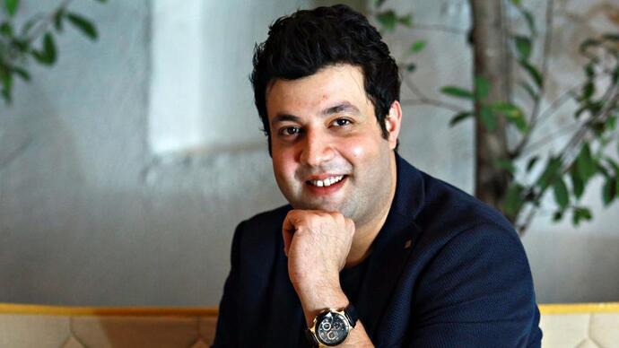 Varun Sharma celebrates his birthday with Fukrey co-star Pulkit Samrat, check out photos