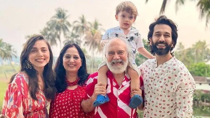 Nakuul Mehta Drops Adorable Family Photo With Wife Jankee And Son Sufi From Vacation