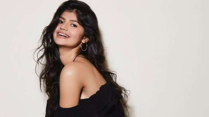 Varun Dhawan’s niece Anjini Dhawan channels Katrina as she dances to Khwab Dekhe, internet finds it ‘extremely hot’
