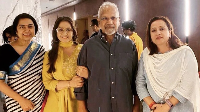 Manisha Koirala reunites with Mani Ratnam at the screening of Ponniyin Selvan 2