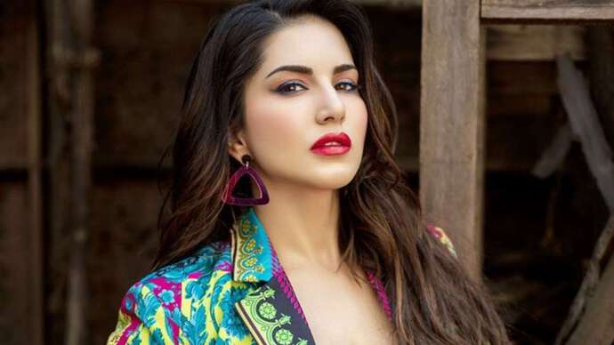 Sunny Leone starrer Quotation Gang begins its countdown to release, fans eagerly await her intense new role