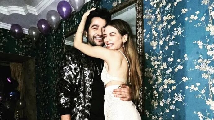 Pandya Store Actor Simran Budharup, Live In Partner Aashutosh Semwal Breakup After 5 Years