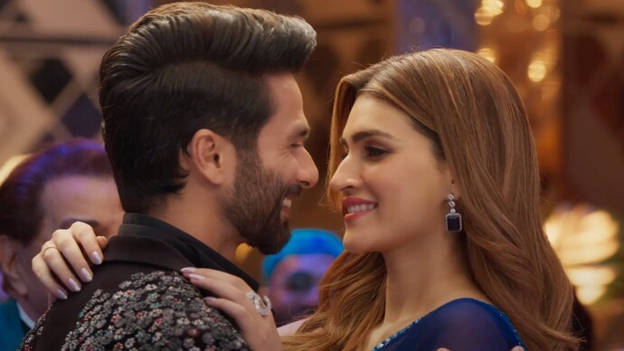 Teri Baaton Mein Aisa Uljha Jiya song Laal Peeli Akhiyaan Out: Shahid Kapoor-Kriti Sanon burn the dance floor