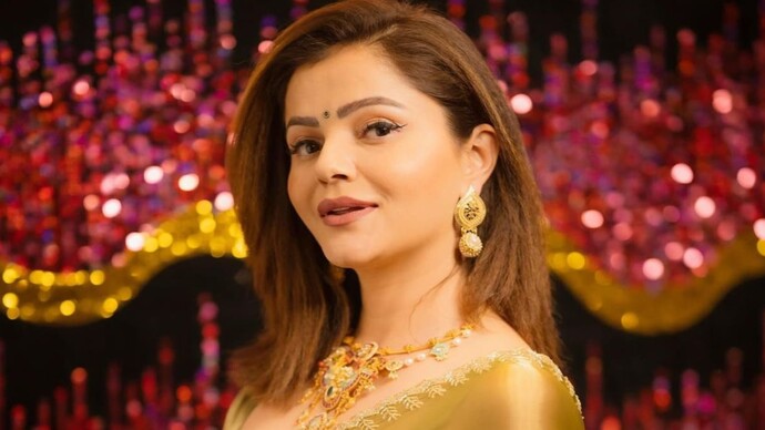Bigg Boss 14 winner Rubina Dilaik’s sparkling chiffon saree defines grace and sophistication