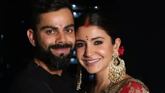 Virat Kohli and Anushka Sharma spotted enjoying Krishna Das kirtan in London; fans in love with the jodi