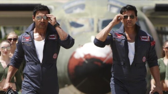 4 Akshay Kumar and John Abraham movies that made theaters go ‘Housefull’