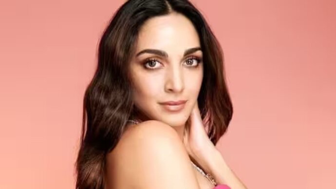 Kiara Advani flaunts her gold toothbrush, gets trolled; netizens ask ‘brush karti ho, ya show-off ke liye hai?’