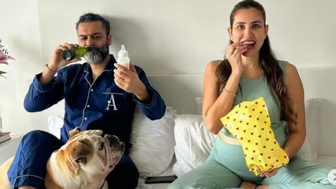 Sonnalli Seygall & Ashesh Sajnani Announce Pregnancy in the Cutest Way, Check Baby Bump Pic
