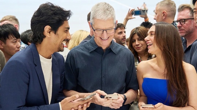 Aditi Rao Hydari, beau Siddharth meet ‘kindest, most venerable’ Tim Cook
