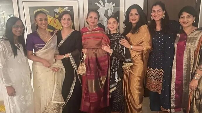 Divya Dutta, Shabana Azmi, Sayani Gupta, Aditi Rao Hydari Pose Together At Dia Mirza’s Diwali Party