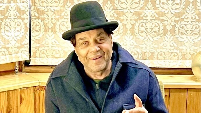 Dharmendra shares memories of colourful India with son Sunny Deol