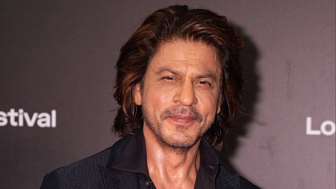 Rajkumar Hirani on Shah Rukh Khan’s working like a newcomer: ‘He sends me daily phone rehearsals’