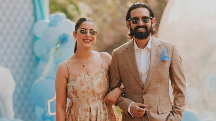 “Say HELLO!”: Vikrant Massey shares first pic of son Vardaan on his first birthday