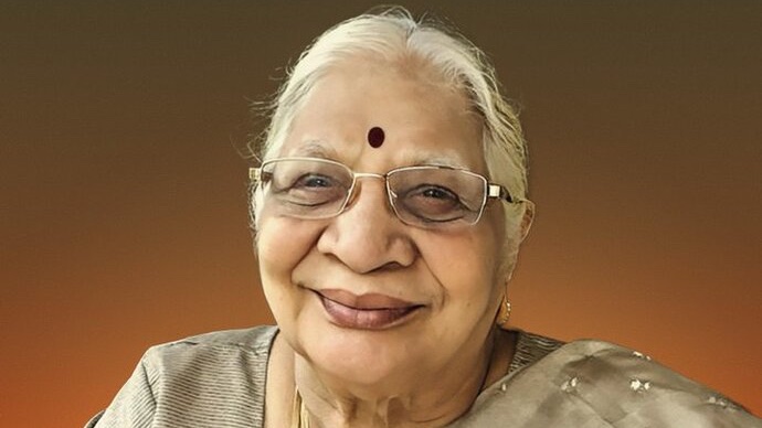 Allu Arjun’s grandmother Allu Kanakaratnam passes away; actor Ram Charan cancels shoot to participate in last rites