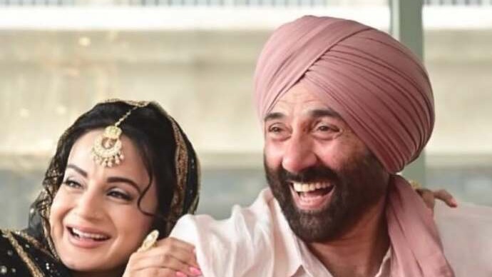 Ameesha Patel thanks audience for all the ‘love & support’ as Gadar 2 clocks 2 years