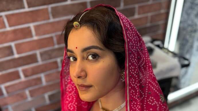Raashii Khanna drops BTS from 120 Bahadur paying tribute to ‘the women who love in silence’
