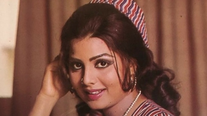Veteran actor-singer Sulakshana Pandit passes away at 71 due to cardiac arrest