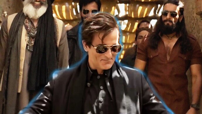 Viral video: As Dhurandhar earns Rs 600 crore, Akshaye Khanna quietly celebrates film’s success