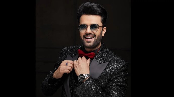 Maniesh Paul promises ‘will irritate you forever’ on completing 19 years of marital bliss