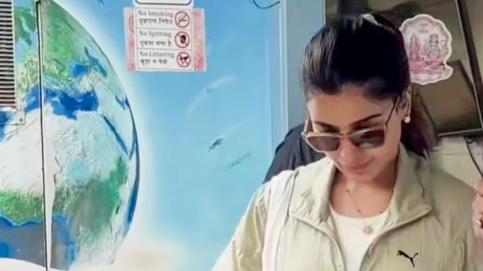 Mommy-to-be Samantha Ruth Prabhu avoids paparazzi, rushes into luxury car